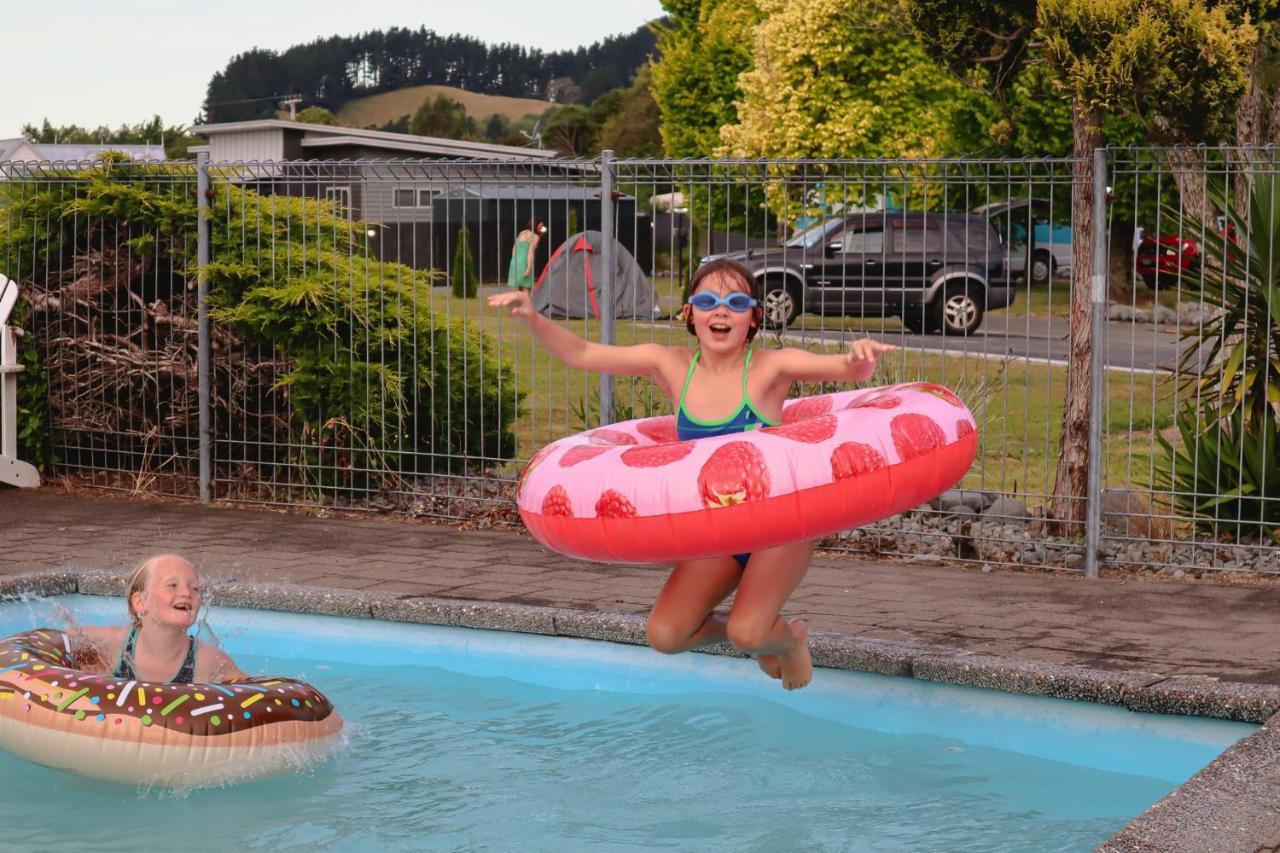 Parklands Motorlodge & Holiday Park Turangi Luaran gambar